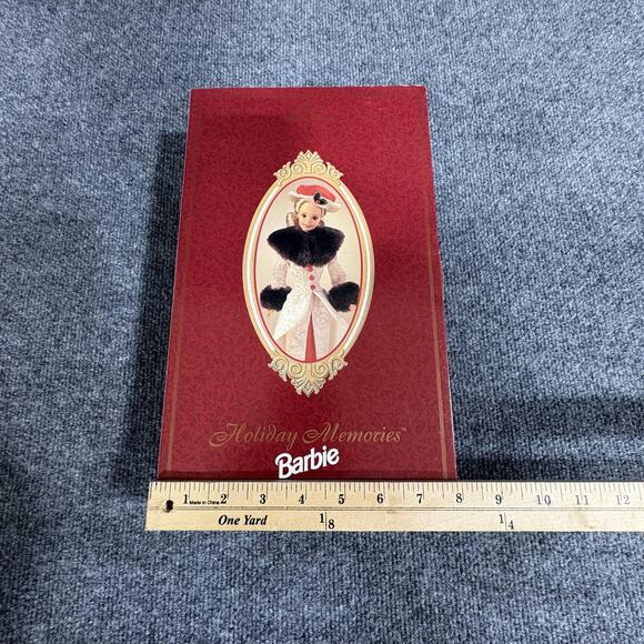 Vintage Holiday Memories Barbie Doll Hallmark Special Edition 1995 Boxed - Picture 13 of 13